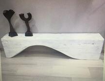 Mueble bajo de diseno curvo - Rafael Moreno